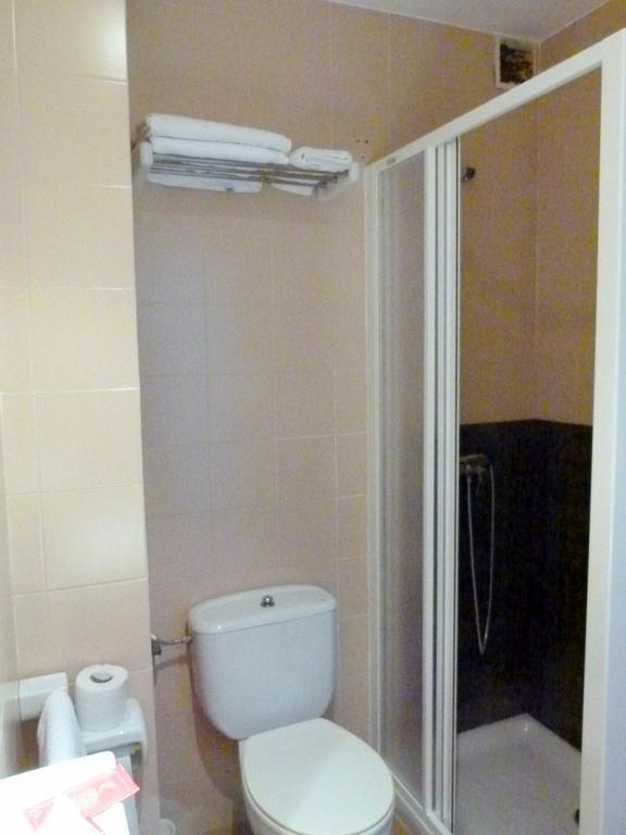 Hostal Chiquin Tapia De Casariego Szoba fotó